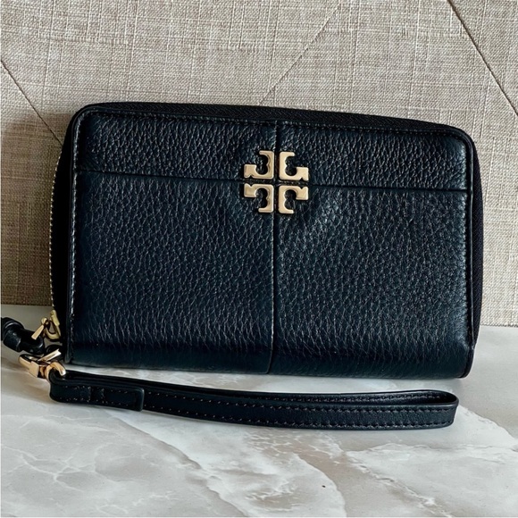Tory Burch Handbags - Tory Burch black soft leather wristlet wallet